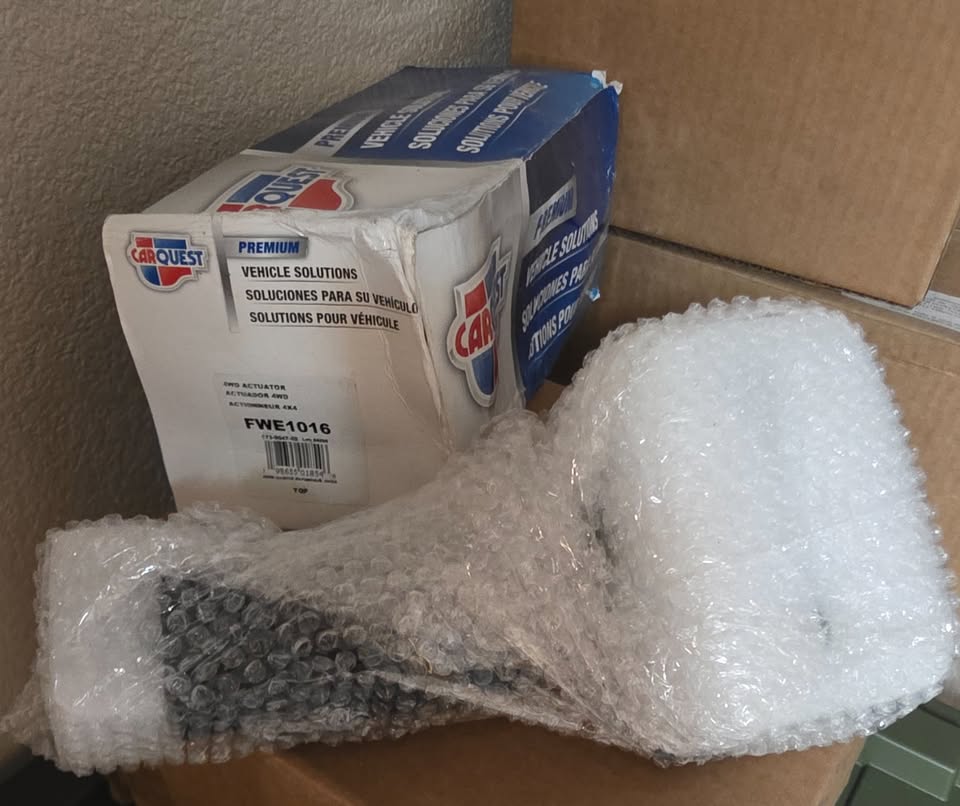 Carquest FWE1016 4WD Actuator with bubble wrap packaging